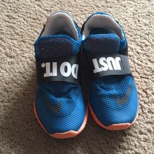 Nike Lunarlon no tie shoes